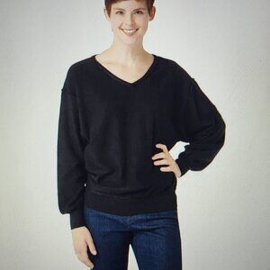 NYDJ Dolman long Sleeve V-neck Black Sweater Size OX NWT